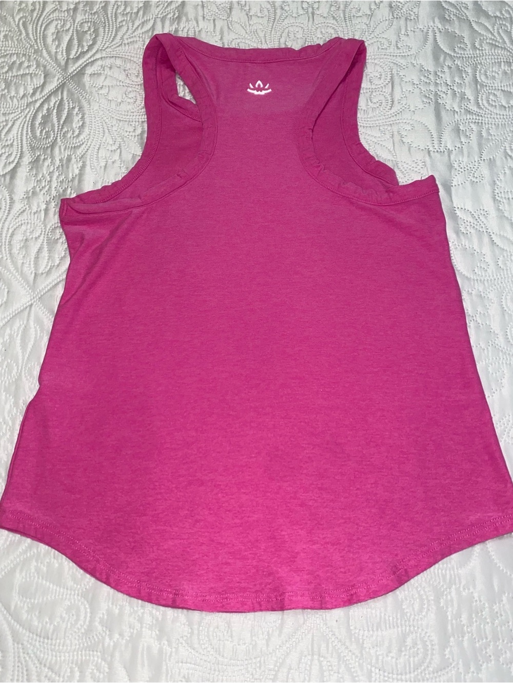 Beyond Yoga Featherweight Keep It Moving Tank in Fuchsia - Picture 9 of 10